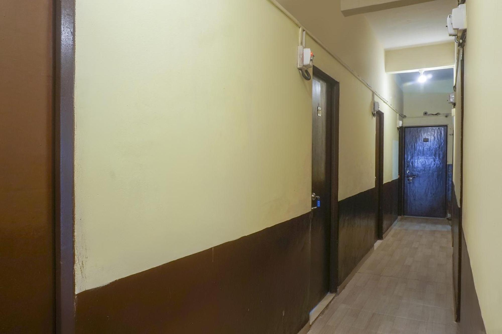 Hotel O R K Hotel Pimpri-Chinchwad Exterior foto