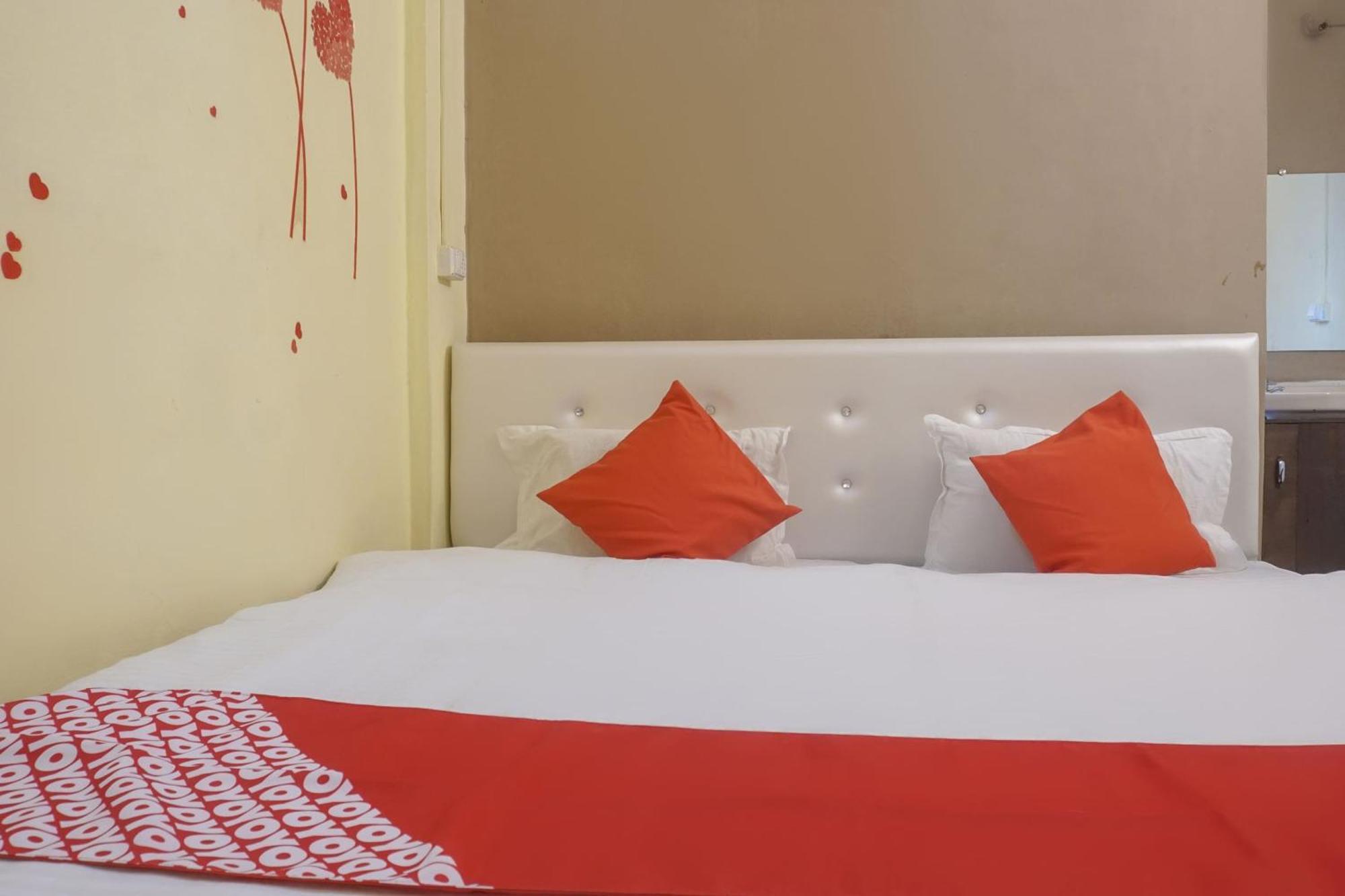 Hotel O R K Hotel Pimpri-Chinchwad Exterior foto