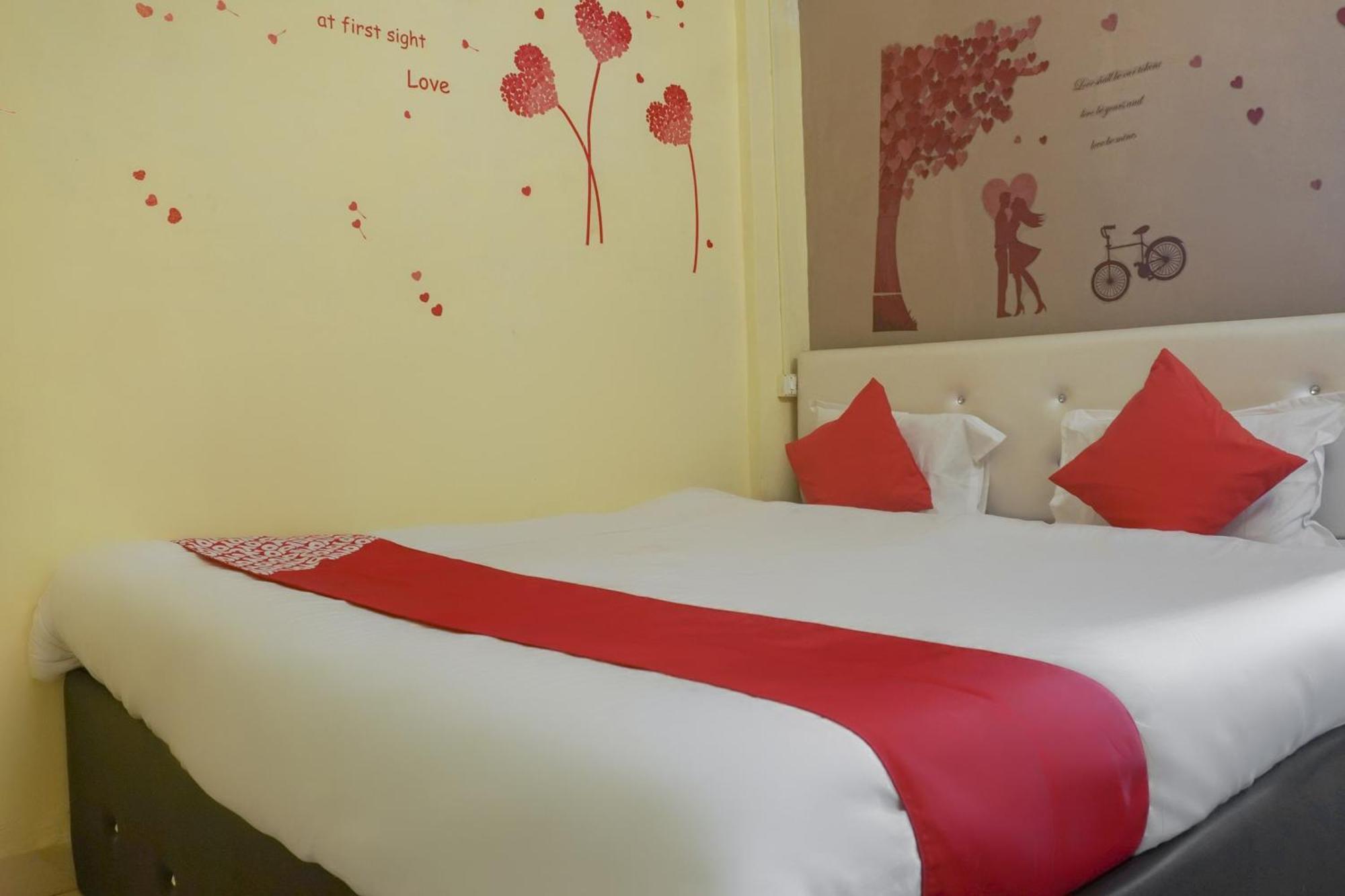 Hotel O R K Hotel Pimpri-Chinchwad Exterior foto